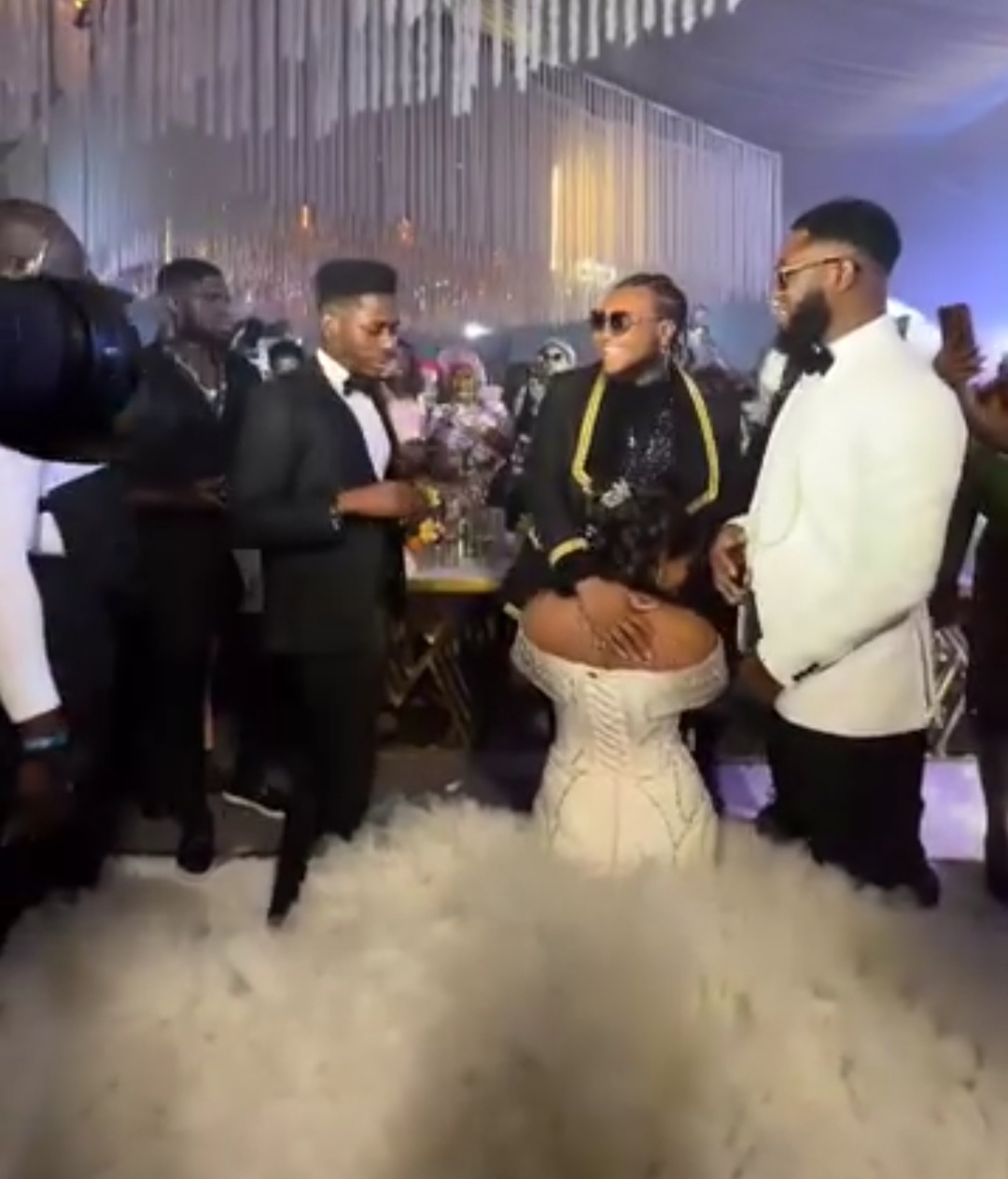 Video of actress Ekene Umenwa kneeling for her MC emerges as she receives an outpouring of support (video)